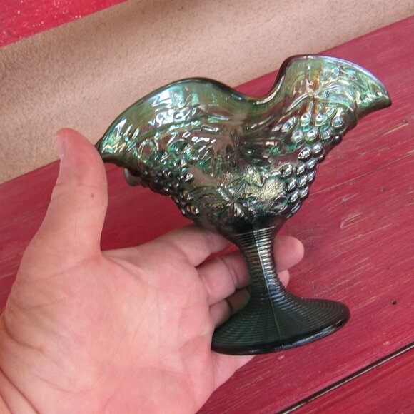 Vintage Mint Green Carnival Glass Dish - Picture 4 of 7